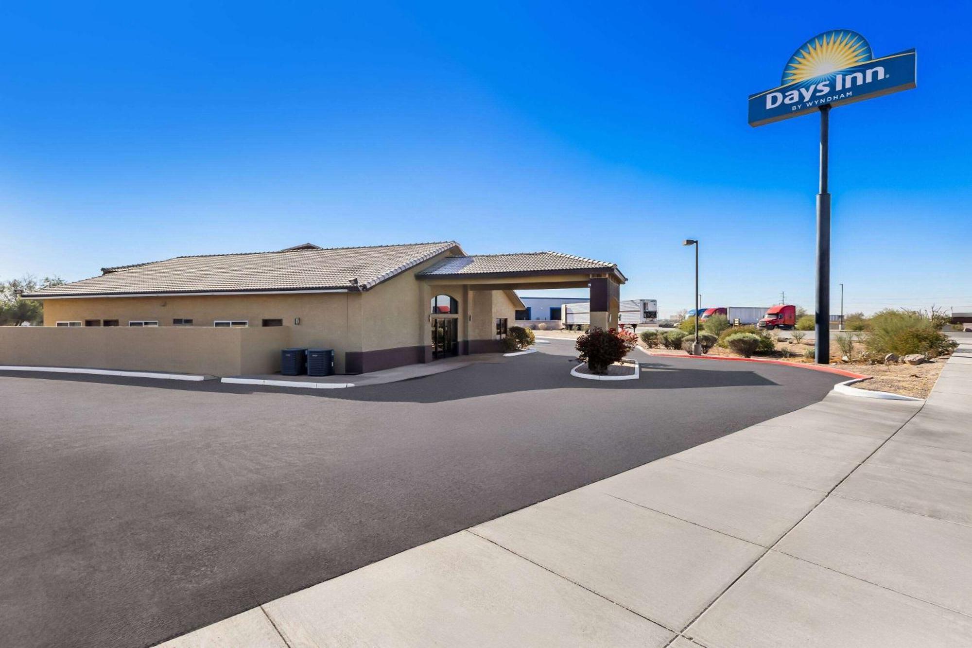 Days Inn By Wyndham Buckeye Buitenkant foto