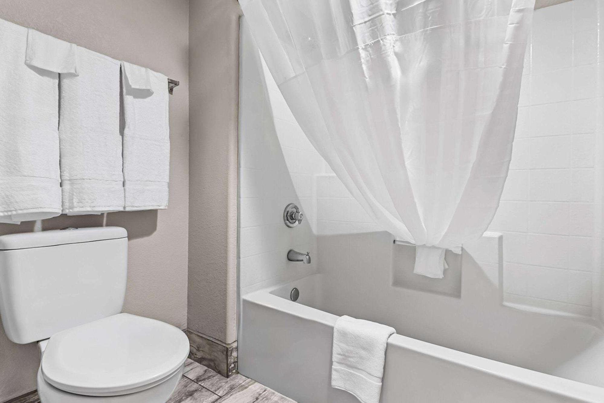 Days Inn By Wyndham Buckeye Buitenkant foto